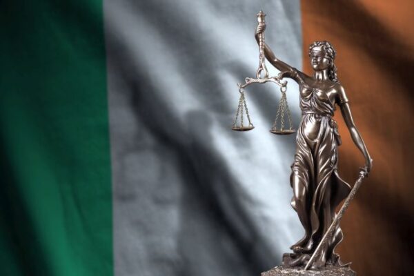 Niechęć Irlandczyków do obowiązku ławniczego